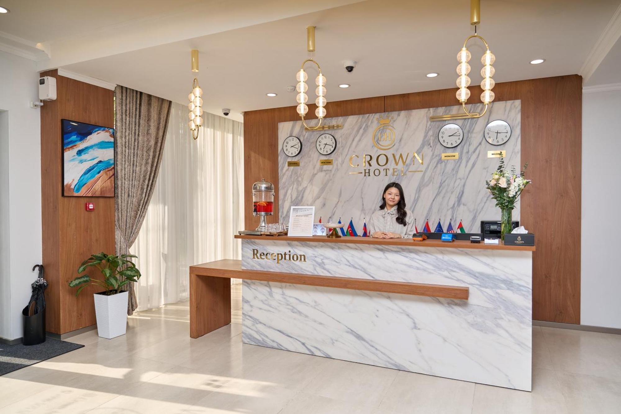 Crown Hotel Bishkek Exterior foto