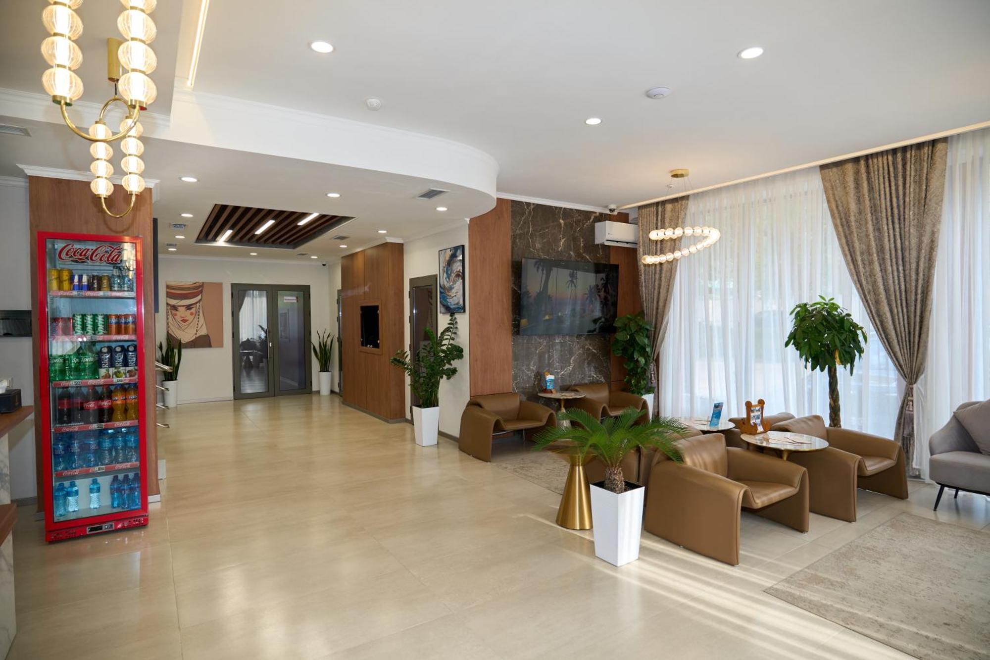 Crown Hotel Bishkek Exterior foto