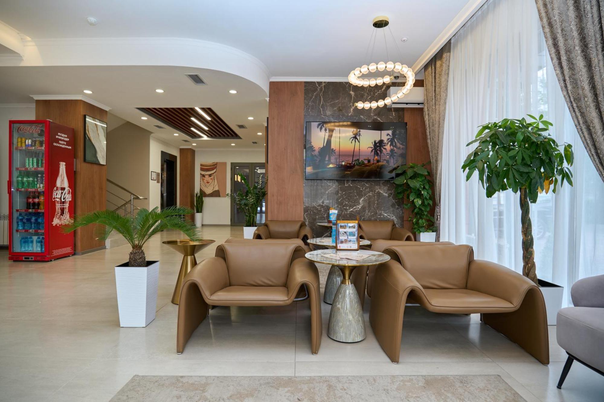 Crown Hotel Bishkek Exterior foto