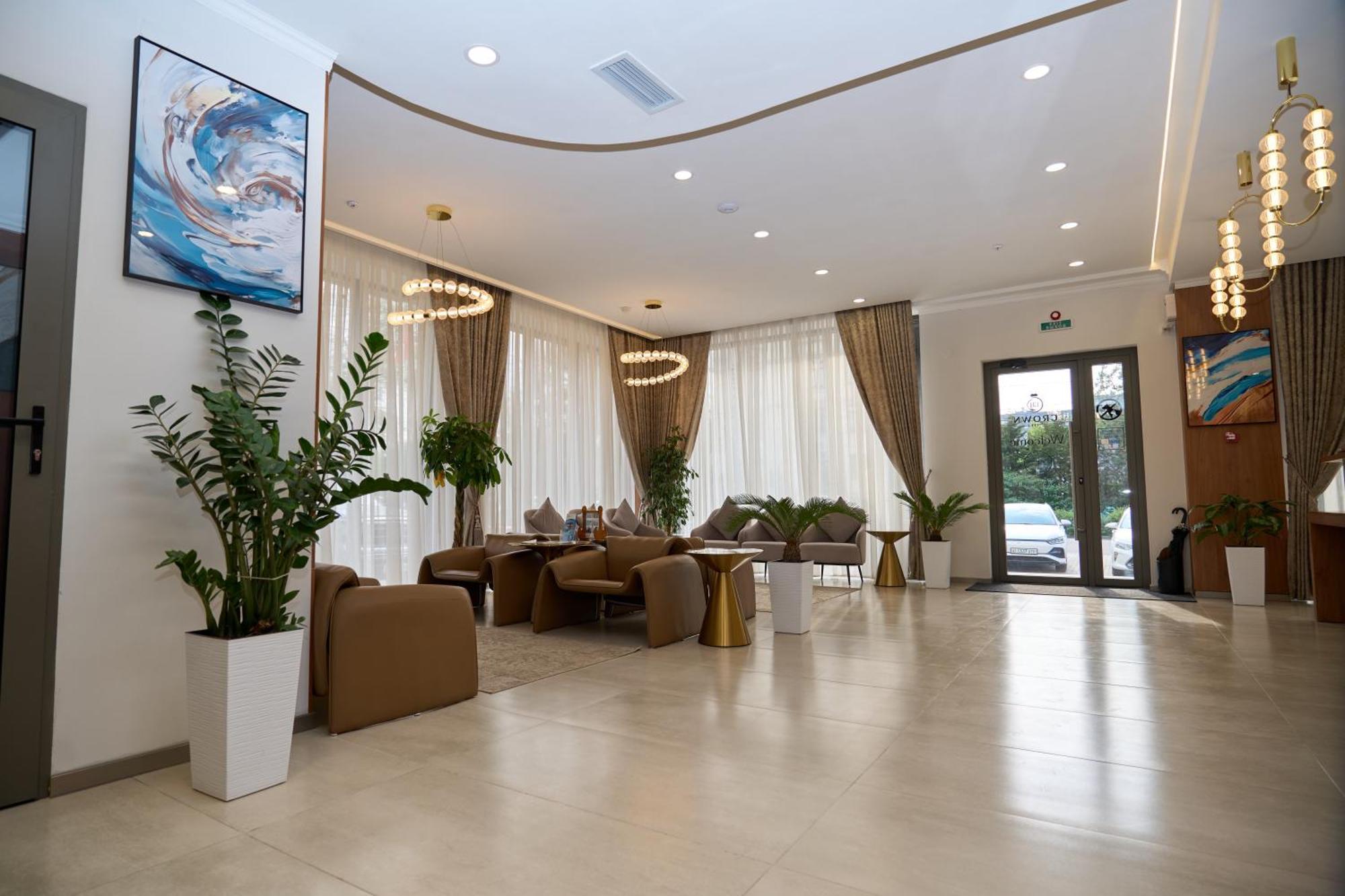 Crown Hotel Bishkek Exterior foto